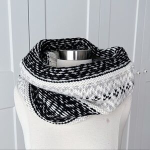 GAP Scandinavian Knit Tube Scarf 🧣